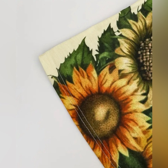 Ella Vibrant Floral Sunflower Print V Neck Short Sleeve Summer T-shirt LG New - Picture 3 of 3